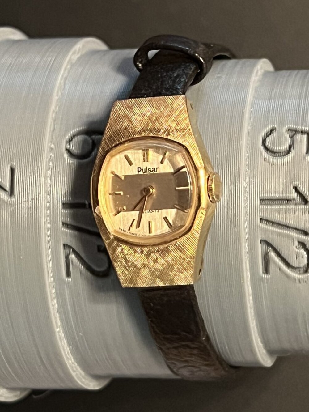 Vintage Pulsar Quartz Women's Gold Tone Watch (413)